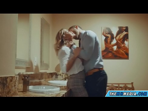 ❤️ जब एउटा बस्टी गोरोले तपाईंलाई सार्वजनिक शौचालयमा बहकाउँछ ❤️  ne.mrvideospornogratis.ru मा  ﹏